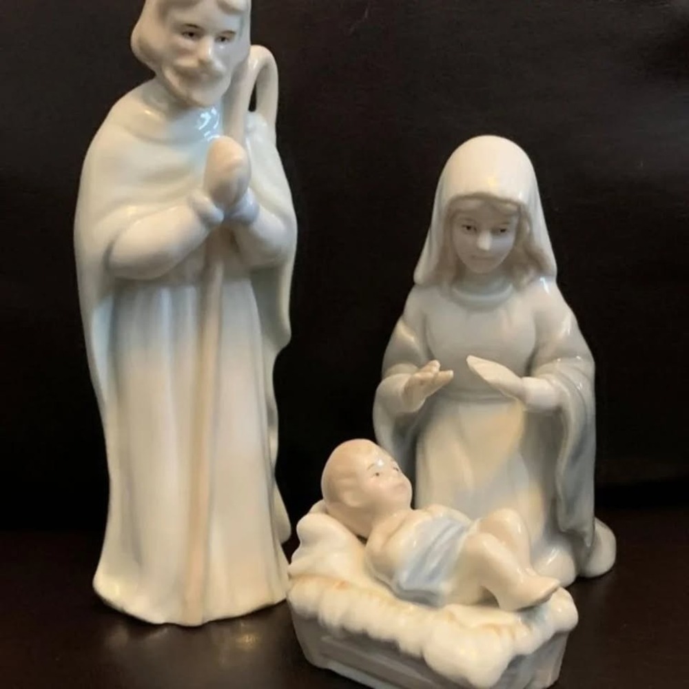 Vintage Enesco Porcelain Christmas Nativity Set Mary Joseph Baby Jesus 1986 3pc